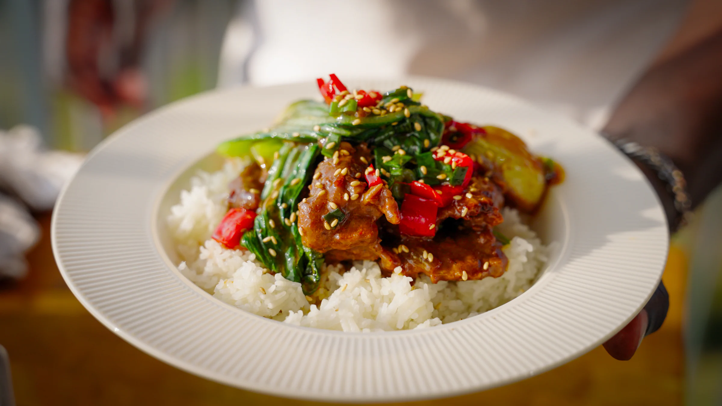 Moose stir-fry with pak choi, chili, garlic and a savory soy sauce.